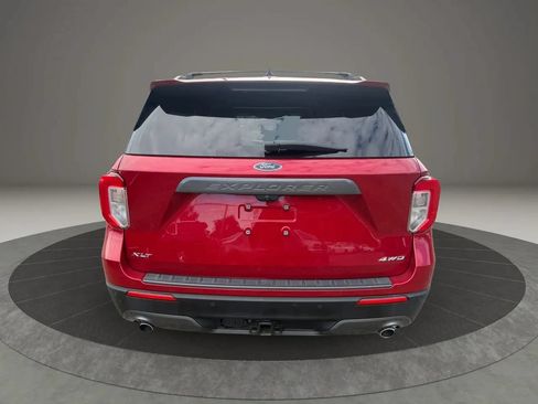 Used 2021 Ford Explorer XLT w/ Equipment Group 202A AWD/4WD image 6