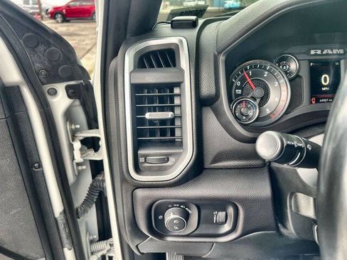 Used 2024 RAM 2500 Big Horn AWD/4WD image 17