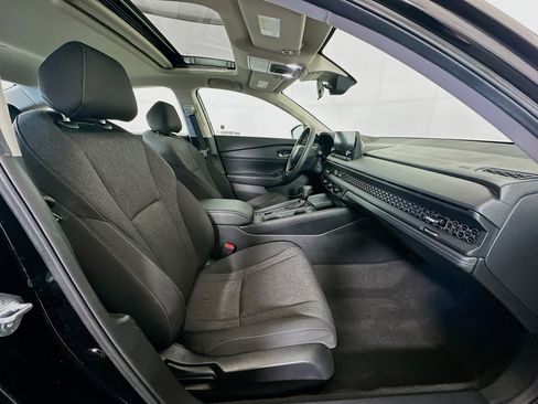 Used 2025 Honda Accord SE image 30