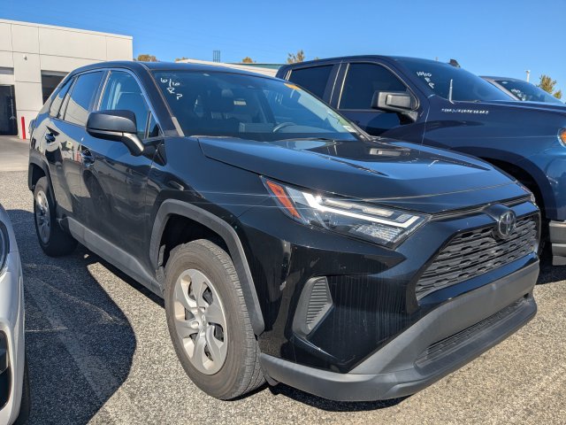 Used 2024 Toyota RAV4 LE FWD image 1