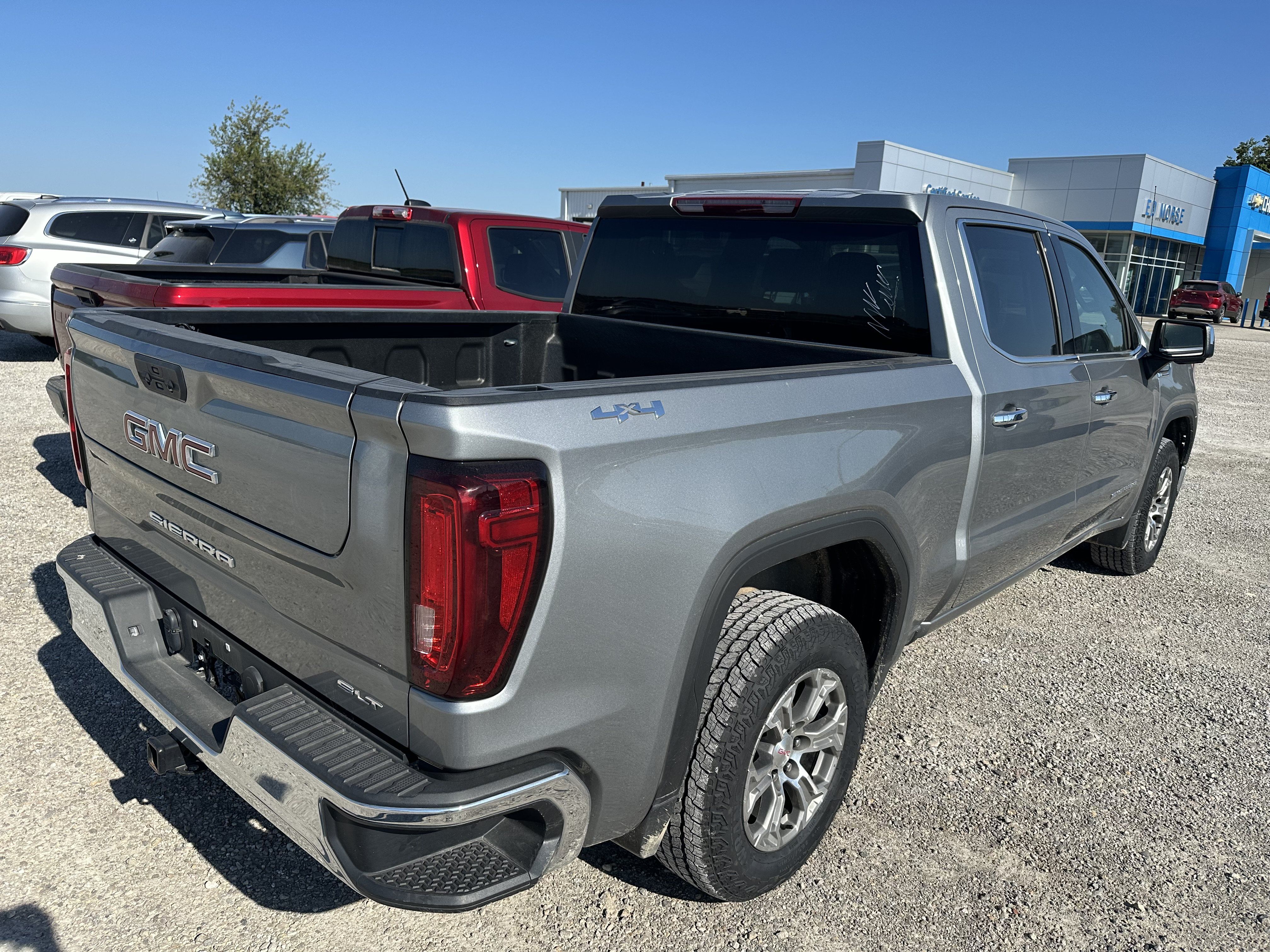 Certified 2025 GMC Sierra 1500 SLT AWD/4WD image 3