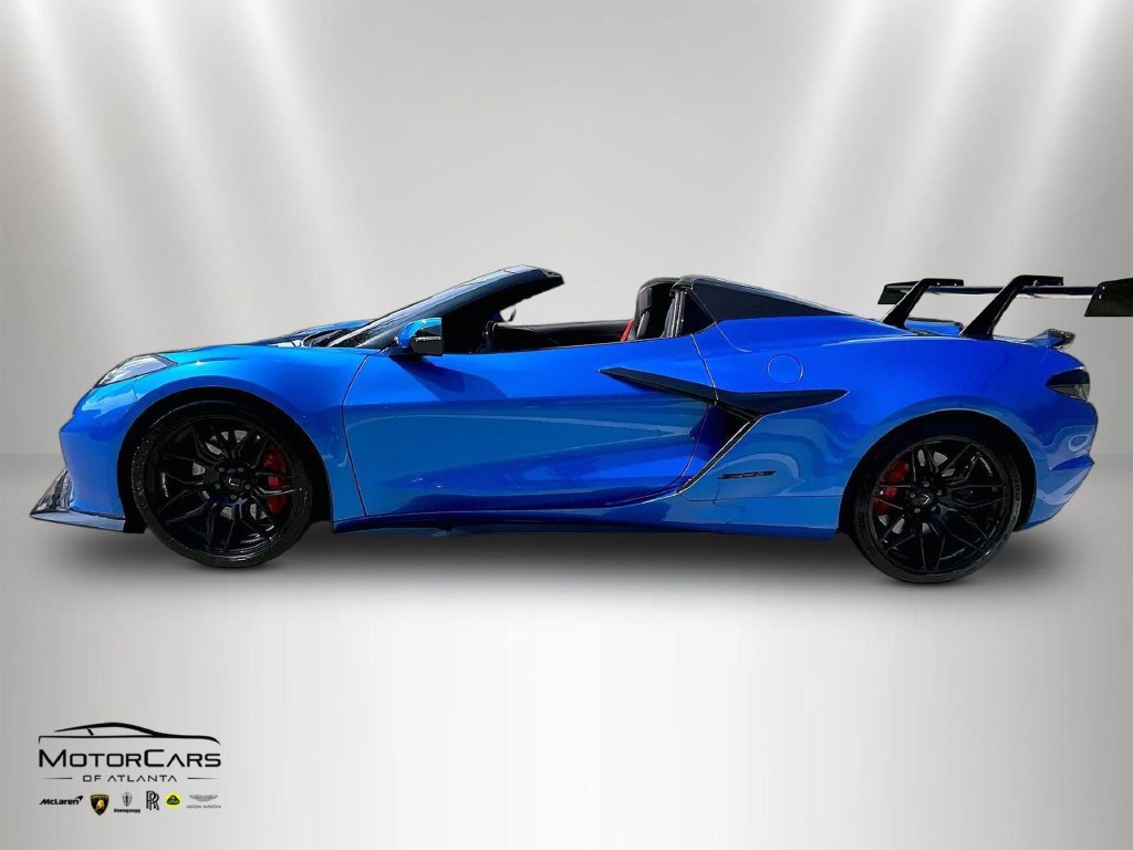 Used 2024 Chevrolet Corvette Z06 w/ Stealth Interior Trim Package RWD image 5
