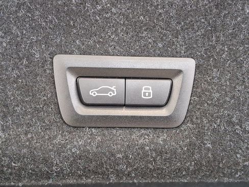 Certified 2025 BMW 330i xDrive Sedan w/ Premium Package image 35