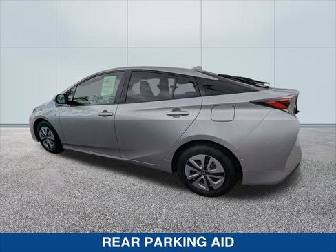 Used 2018 Toyota Prius Two image 2