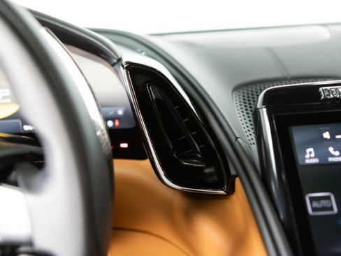 Used 2023 Ferrari Roma image 79