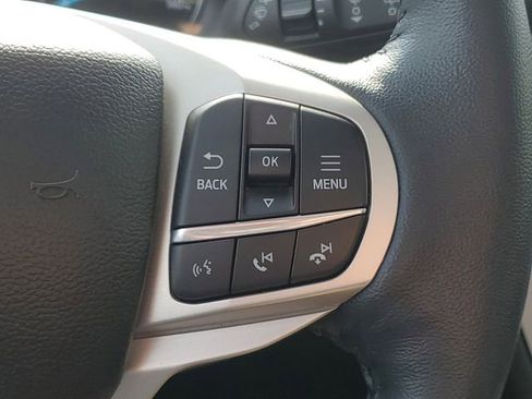 Used 2024 Ford Explorer XLT w/ Equipment Group 202A AWD/4WD image 26