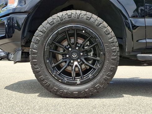 Used 2018 Ford F150 XLT w/ Equipment Group 302A Luxury RWD image 9