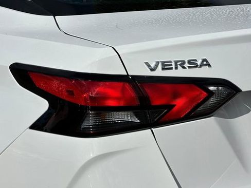 Used 2025 Nissan Versa S w/ S Plus Package image 27