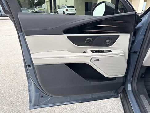 New 2026 Lincoln Nautilus Reserve AWD/4WD image 18