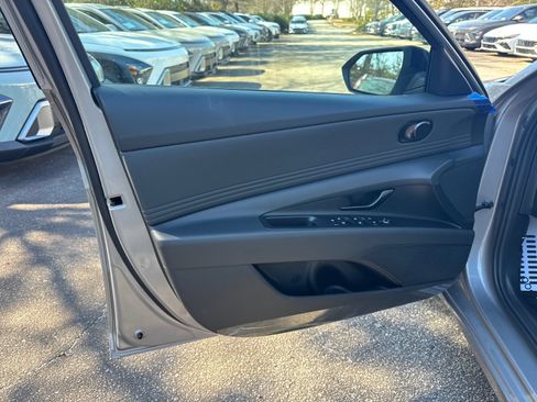 Certified 2026 Hyundai Elantra Sport FWD image 10