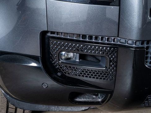 Used 2023 Land Rover Defender 130 X-Dynamic SE image 21