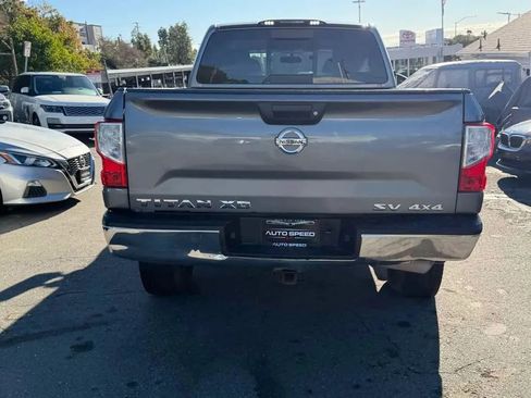 Used 2017 Nissan Titan SV AWD/4WD image 6