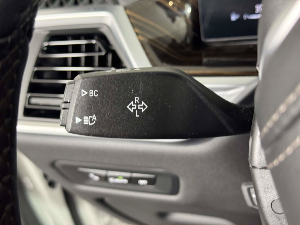 Used 2026 BMW X5 xDrive40i w/ Premium Package AWD/4WD image 21