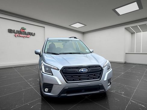 Used 2024 Subaru Forester Premium AWD/4WD image 3