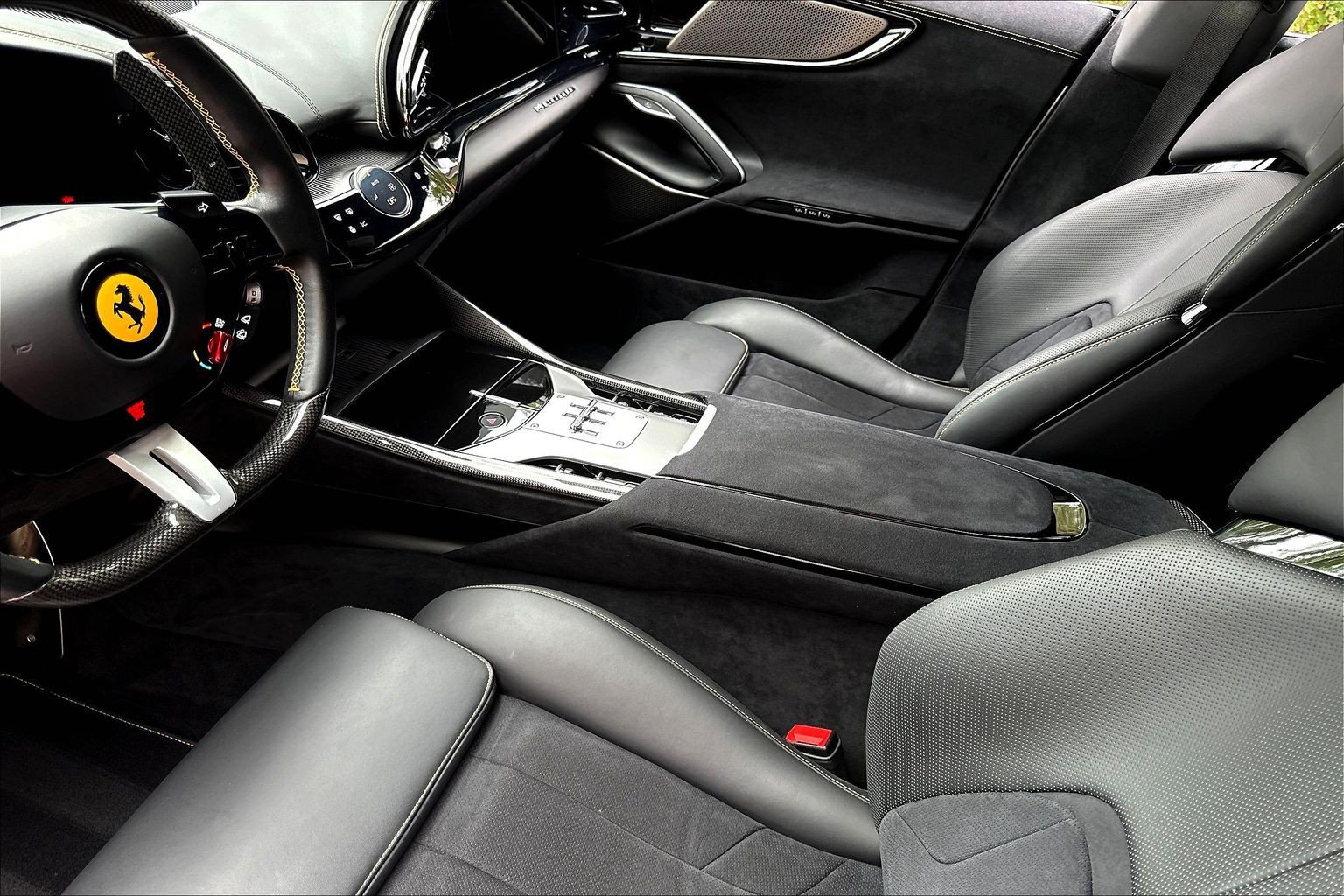 Used 2023 Ferrari Purosangue AWD/4WD image 18