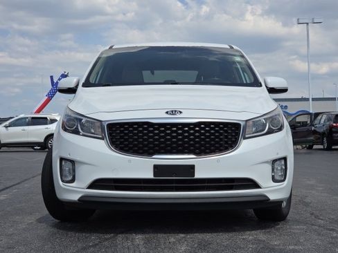Used 2017 Kia Sedona EX FWD image 8