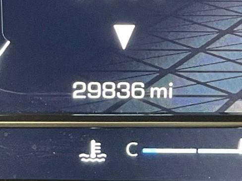 Used 2022 GMC Sierra 1500 Elevation image 2