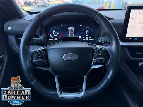 Used 2025 Ford Explorer Platinum image 13