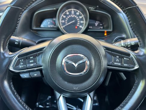 Used 2018 MAZDA MAZDA3 Touring FWD image 25