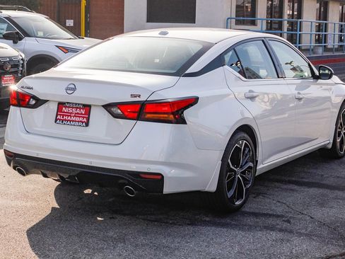 New 2025 Nissan Altima 2.5 SR w/ SR Premium Package image 7