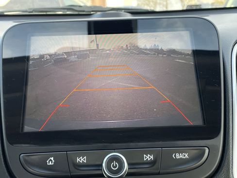 Used 2016 Chevrolet Malibu LT image 24