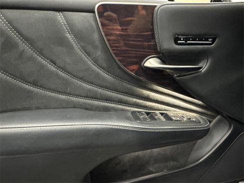 Used 2021 Lexus LS 500 w/ Interior Upgrade Package image 11