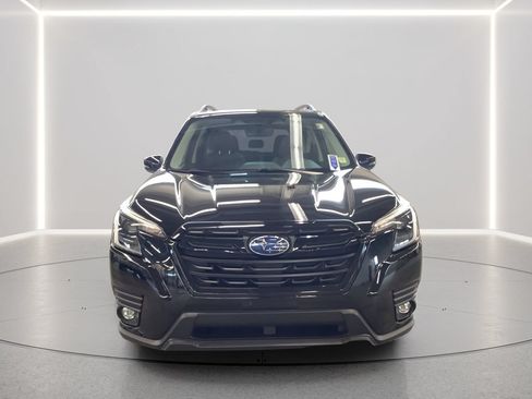 Certified 2024 Subaru Forester Limited AWD/4WD image 4