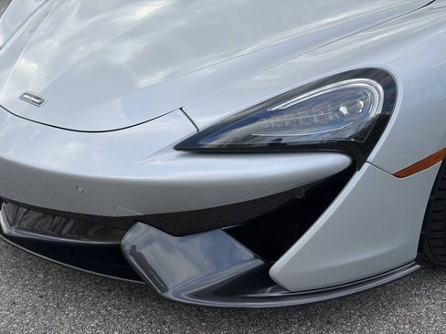 Used 2017 McLaren 570S RWD image 23