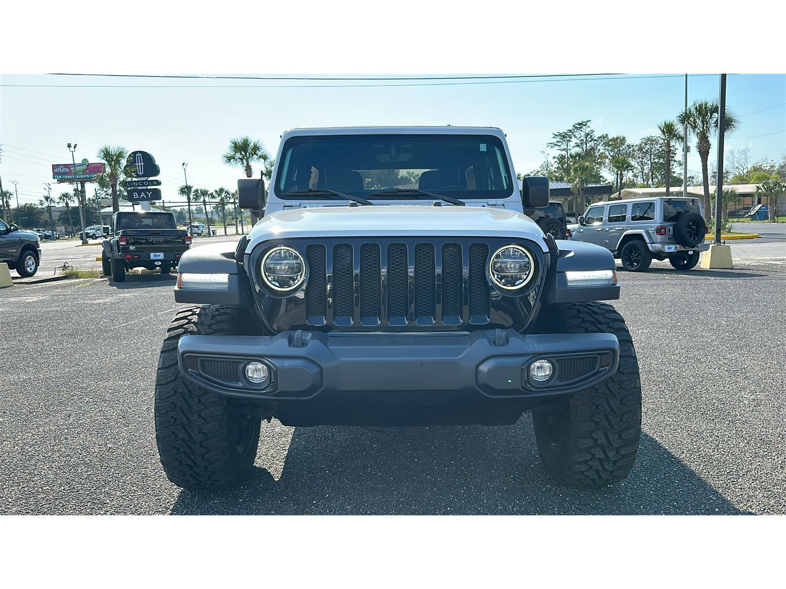 Used 2022 Jeep Wrangler Unlimited Sport AWD/4WD image 9