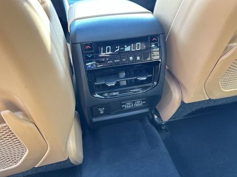 Used 2024 Jeep Grand Cherokee L Summit AWD/4WD image 25