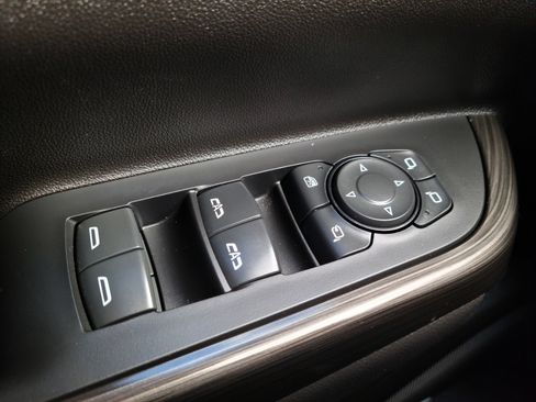 Used 2023 GMC Acadia SLT w/ Elevation Edition image 16