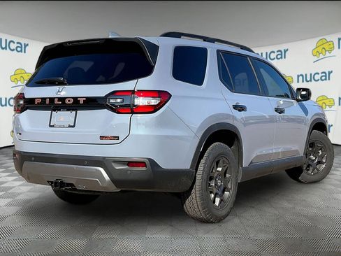 New 2026 Honda Pilot TrailSport image 7