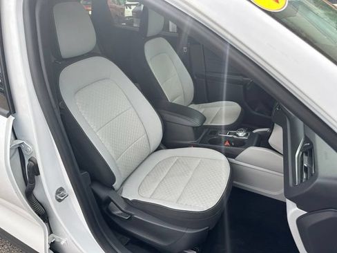 Used 2024 Ford Escape Active w/ Tech Pack #1 AWD/4WD image 11