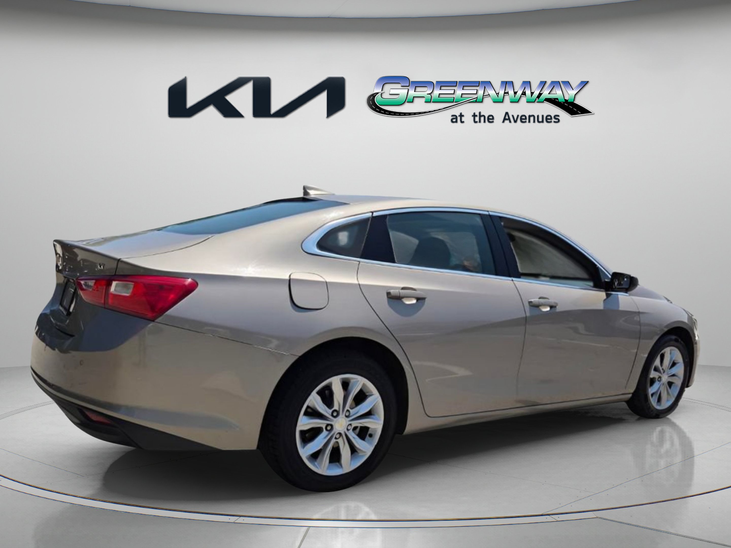 Used 2024 Chevrolet Malibu LT FWD image 7