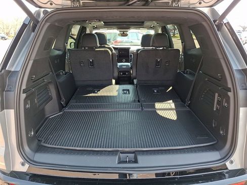 Used 2026 GMC Acadia Denali Ultimate w/ LPO, Floor Liner Package image 29