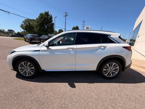 Used 2024 INFINITI QX50 Luxe AWD/4WD image 3