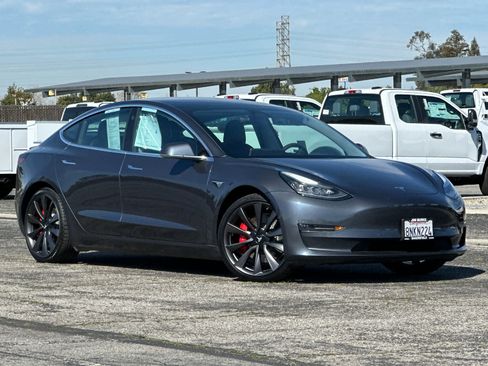 Used 2020 Tesla Model 3 Performance image 2