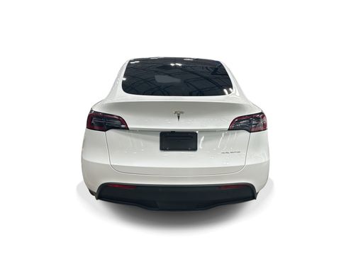 Certified 2023 Tesla Model Y Long Range AWD/4WD image 5