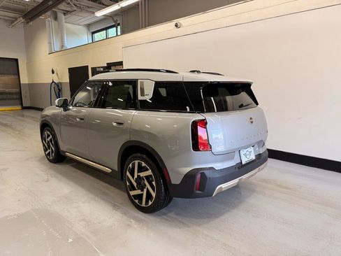 Used 2025 MINI Cooper Countryman S w/ Comfort Package Max image 3