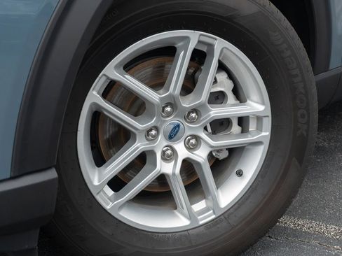 Used 2025 Ford Explorer Active RWD image 2