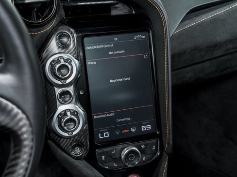 Used 2020 McLaren 720S Performance RWD image 22