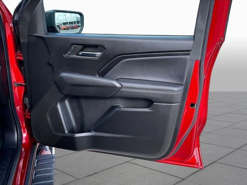 Used 2023 Chevrolet Colorado LT RWD image 19