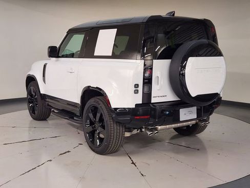New 2026 Land Rover Defender 90 V8 image 4