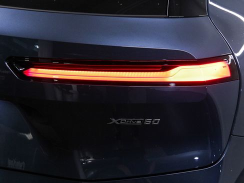 New 2026 BMW iX xDrive60 w/ Premium Package image 7