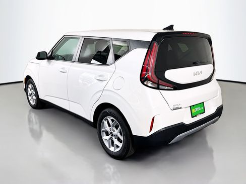 Used 2024 Kia Soul LX w/ Option Group 015 FWD image 7