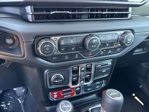 New 2026 Jeep Gladiator Mojave AWD/4WD image 31
