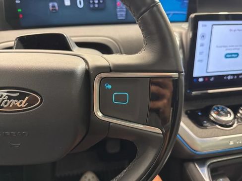 Used 2025 Ford Expedition Tremor AWD/4WD image 25