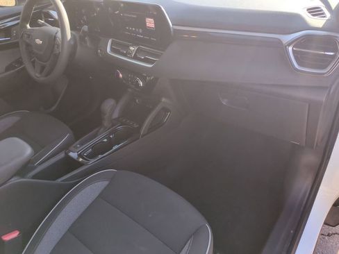 Used 2025 Chevrolet TrailBlazer LT FWD image 26