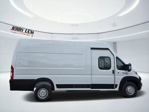 New 2025 RAM ProMaster 3500 FWD image 8