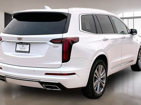 Certified 2025 Cadillac XT6 Premium Luxury w/ Platinum Package AWD/4WD image 2